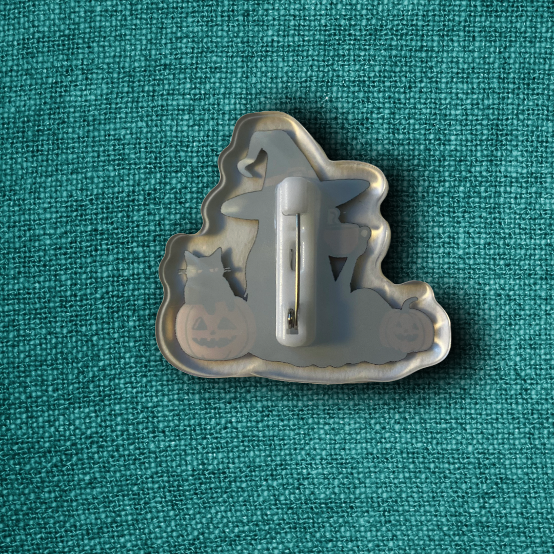 Hexe mit Katze - Acryl Pin